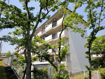 陽和台第3住宅13号棟（南東側から）