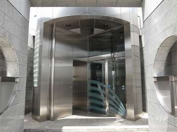 エントランス（自動ドア）