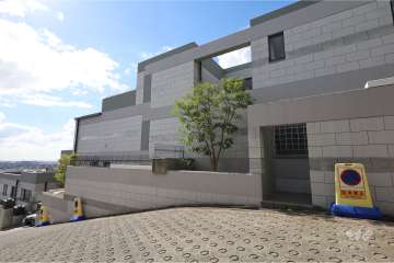 箕面クレアコートの外観（北東側から）