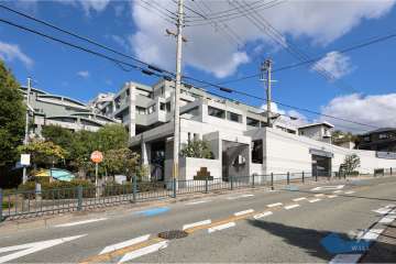 箕面クレアコートの外観（南西側から）