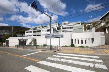 箕面クレアコートの外観（南側から）