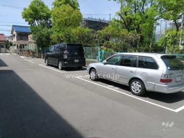敷地内駐車場（屋外平面式）