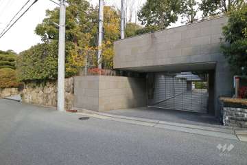 駐車場出入口（リングシャッター付き）