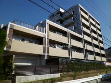 ルナコート吹田山手町の外観（北西側から）