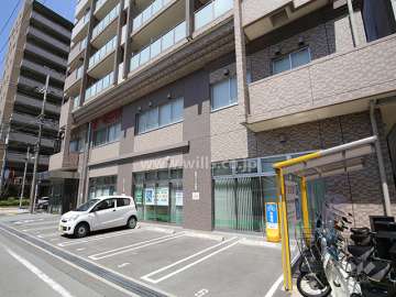 建物の1階、2階は店舗部分。