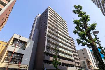 プレサンスジェネ上前津の外観（西側から）