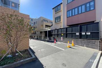 駐車場の出入り口