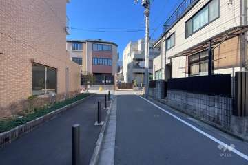 敷地北側の前面道路　