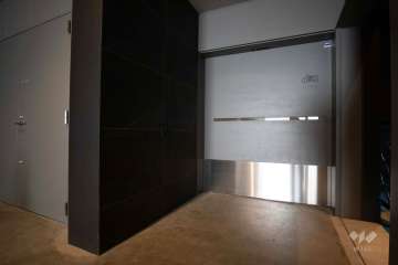 バイク置場の出入口