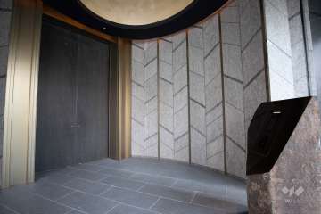 エントランスはオートロック付きです。