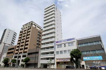 中央公館の外観（南西側から）