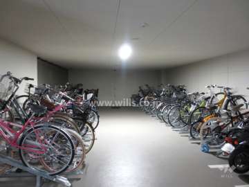 屋内にある駐輪場