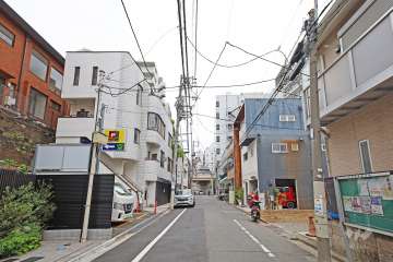 敷地北側の前面道路　