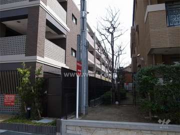 敷地南側の建物との間隔