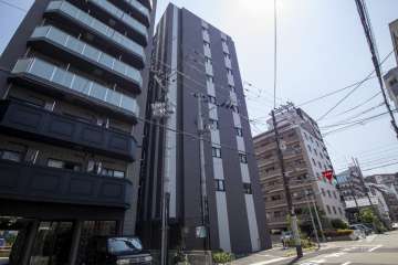 プレサンスレイズ新梅田の外観（北東側から）