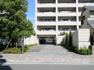 駐車場の出入り口