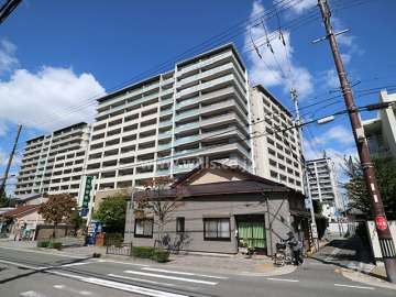 ジオ伊丹ザ・レジデンスの外観（南東側から）