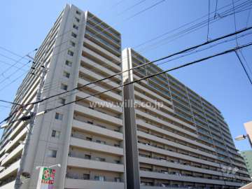 ザ・千里ガーデンズブリーズウイングの外観（南東側から）　※左側の棟