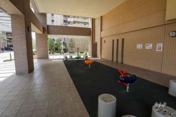 ピロティに設けられたキッズガーデン（プレイロット）