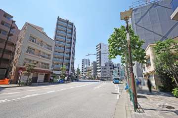 敷地南西側の前面道路