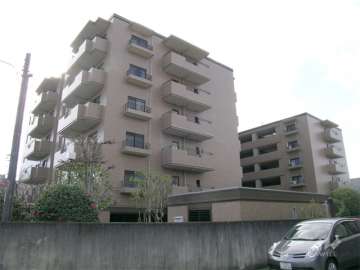 フォルム曽根の外観（北東側から）