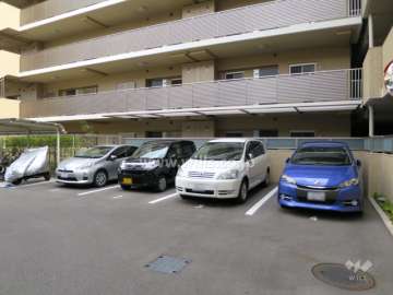 敷地内駐車場（屋外平面式）