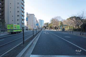 敷地北西側の前面道路