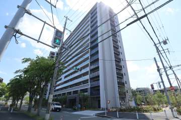 ローレルコート大阪城公園の外観（北側から）