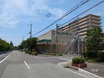 約50m南側にはJR東海道本線が走っています。