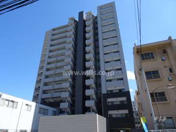 クリスタルグランツ江坂広芝町の外観（北側から）