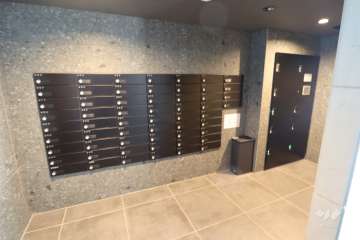 共用ポストと宅配ボックス