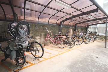 駐輪場（屋根付き）