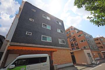 ニューミタカマンションの外観（北東側から）