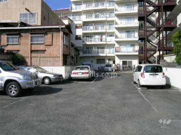 敷地内駐車場（屋外平面式）