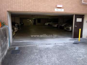敷地内駐車場（屋内平面式）