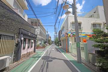 敷地南側の前面道路