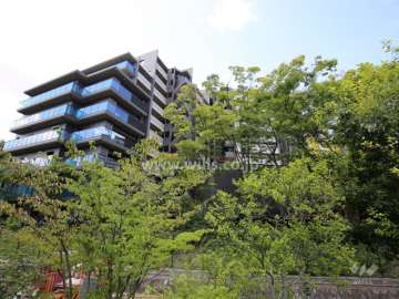 シティハウス千里中央の外観（東側から）