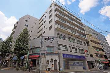藤和シティコープ三鷹の外観（南東側から）