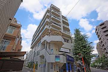 藤和シティコープ三鷹の外観（南西側から）