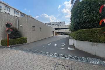 駐車場の出入り口