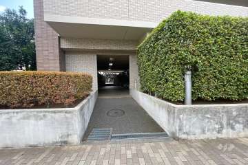 駐輪場の出入口