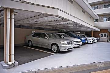 敷地内駐車場（屋内平面式）