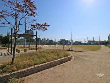 敷地の南東側に『大門公園』があります。