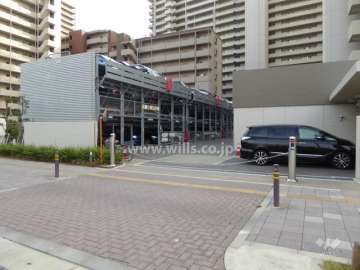 敷地内駐車場（ロボットゲート付き）