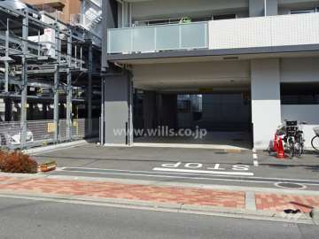 駐車場出入り口