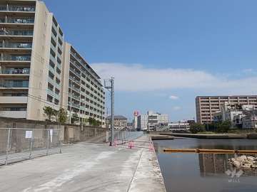 敷地の東側には港があります。