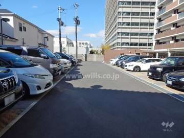 敷地内駐車場（屋外平面式）