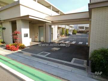 駐車場出入り口