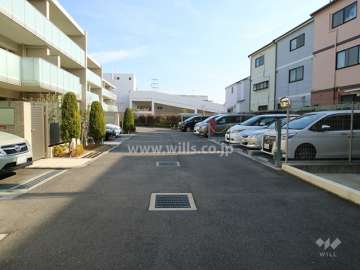 敷地内駐車場（屋外機械式と屋外平面式）