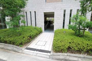 駐輪場出入り口